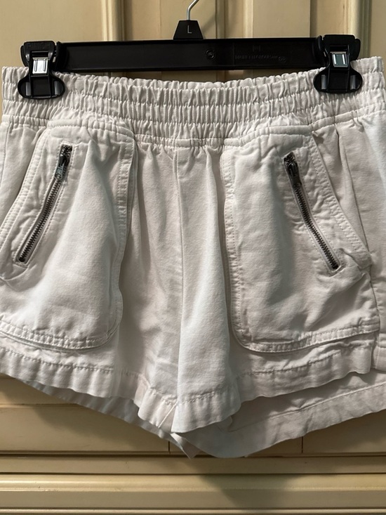 aerie Pants - aerie White Elastic-Waist Cargo Shorts with Zip Pockets